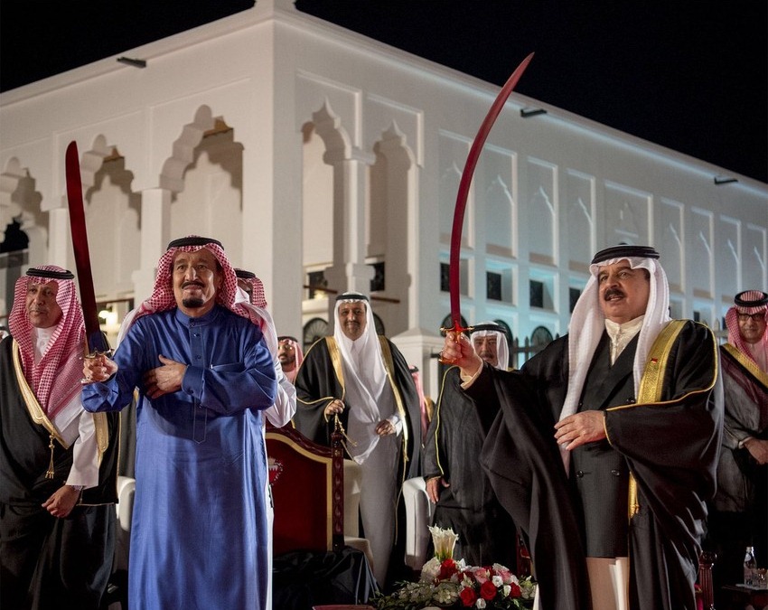 خادم الحرمين الشريفين يبدأ زيارة رسمية لمملكة البحرين