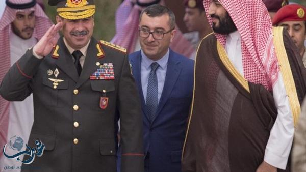 ولي ولي العهد يستعرض علاقات التعاون مع وزير الدفاع الأذربيجاني