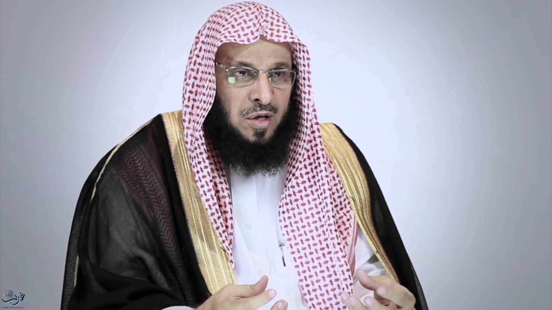 القرني ينفي تغريدة “رافضي السلام الملكي” ويقاضي صاحبها