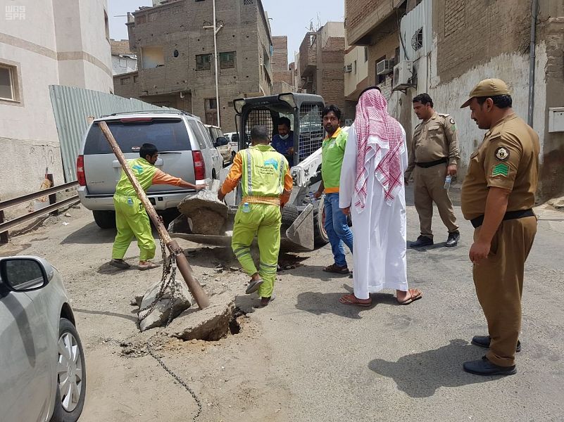 بلدية الغزة الفرعية بمكة المكرمة تنفذ حملة لإزالة تعديات الشوارع والساحات