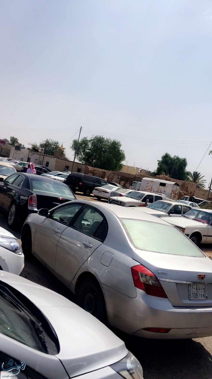 طلاب جامعة الطائف  : قلة مواقف السيارات سبب مخالفتنا.. من المسؤول