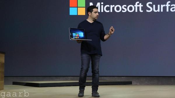 مايكروسوفت : تكشف عن أول حاسب محمول من إنتاجها يحمل اسم Surface Boo