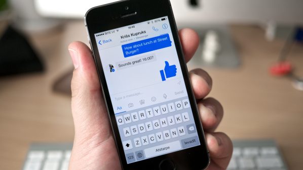 فيس بوك تُفعّل المكالمات الصوتية في المجموعات لكل المستخدمين