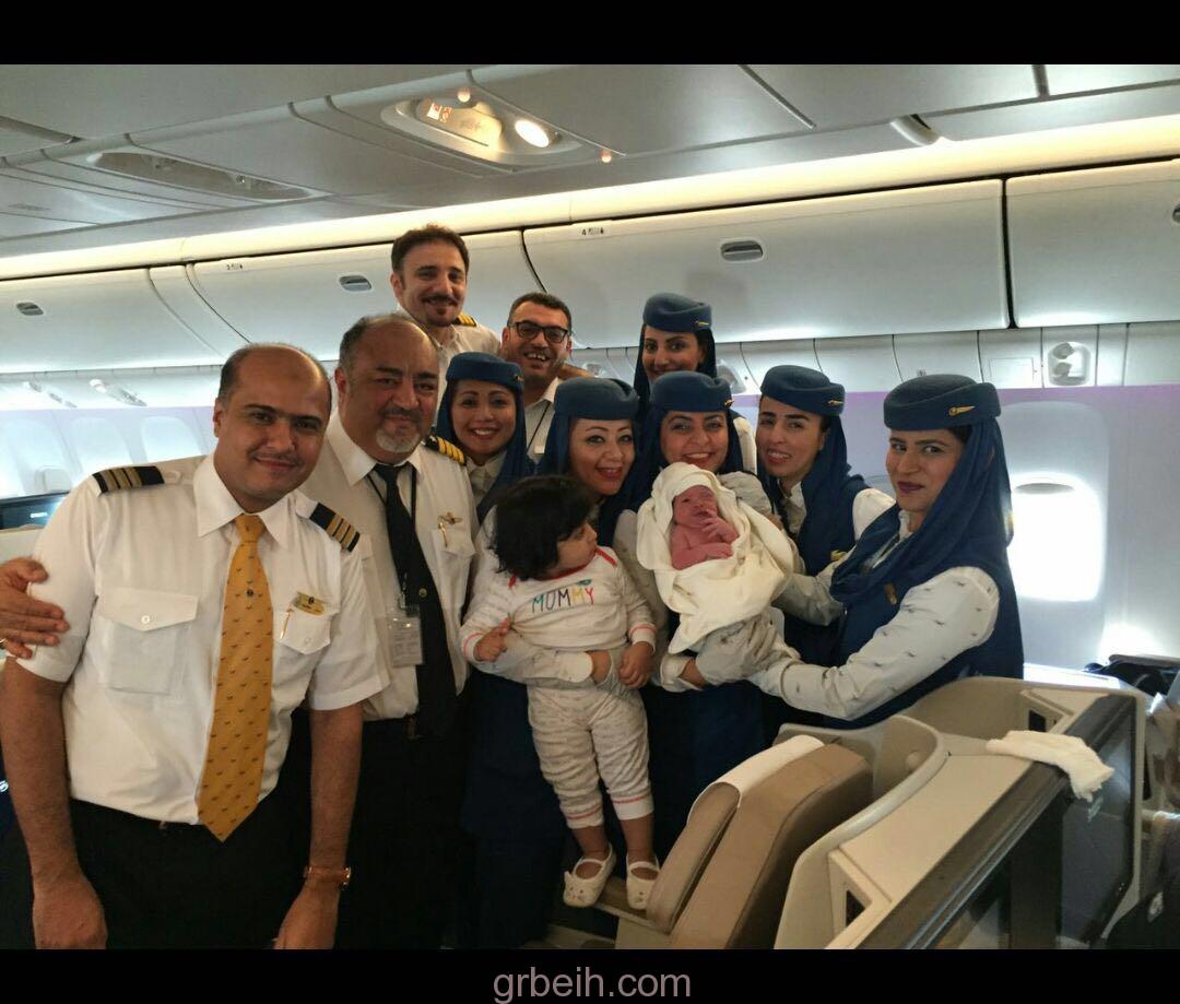 رحلة نيويورك 21 وولادة ضيفة على الطائرة