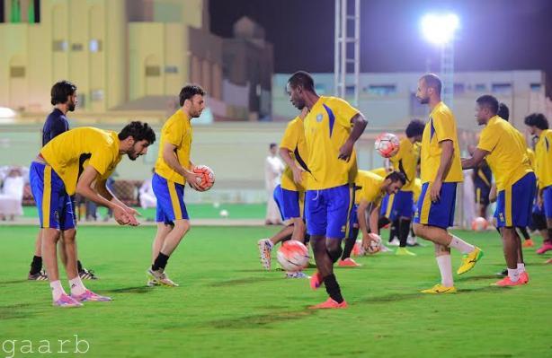 فريق التعاون : يواصل تدريباته اليومية بقيادة المدرب " جومير "