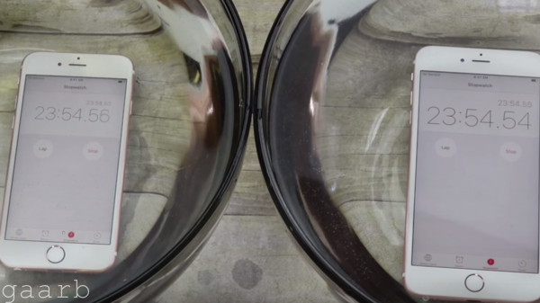 تجارب تثبت أن هاتفي شركة آبل آيفون 6S و6S بلس مُقاومان للماء