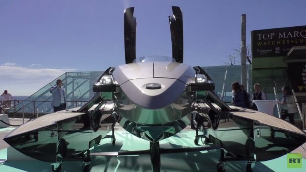 فيديو: قارب مذهل يغير هيكله إلى 6 أشكال مختلفة
