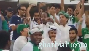 بالفيديو.. جمهور "الاهلي السعودي" يزفون عريساً في المدرجات