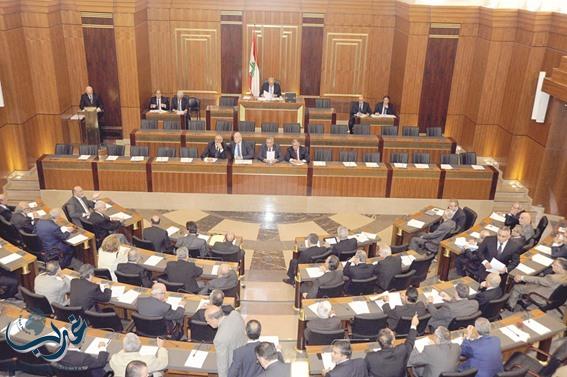 قانون الانتخابات يقود لبنان إلى أزمة جديدة
