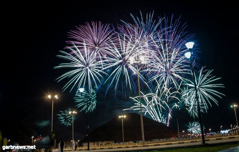 الألعاب النارية تضيء سماء نجران احتفالاً وابتهاجاً باليوم الوطني الـ 87 للمملكة