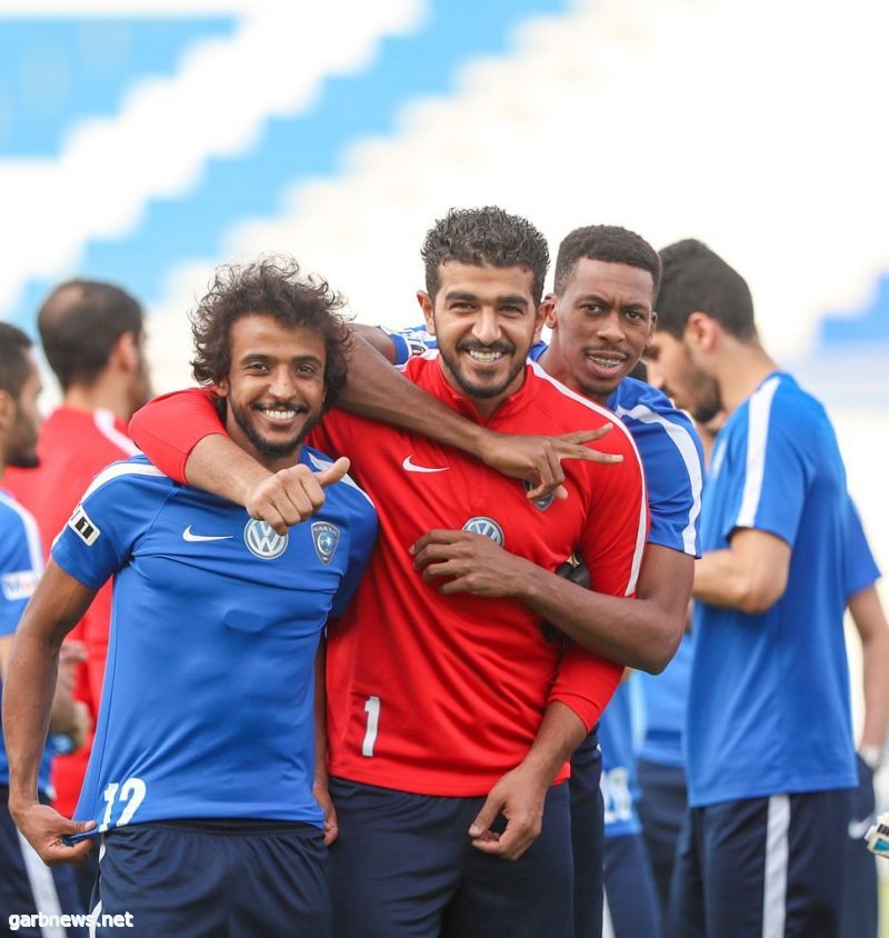 الهلال يطير إلى أبو ظبي لمقابلة بيروزي