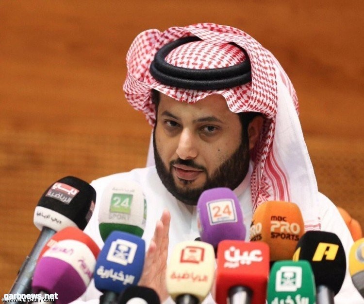 آل الشيخ : أنتم وأحمد الفهد أصغر من الرياضة السعودية