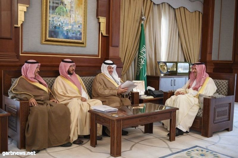 أمير المدينة المنورة يلتقي نائب رئيس الهيئة السعودية للحياة الفطرية