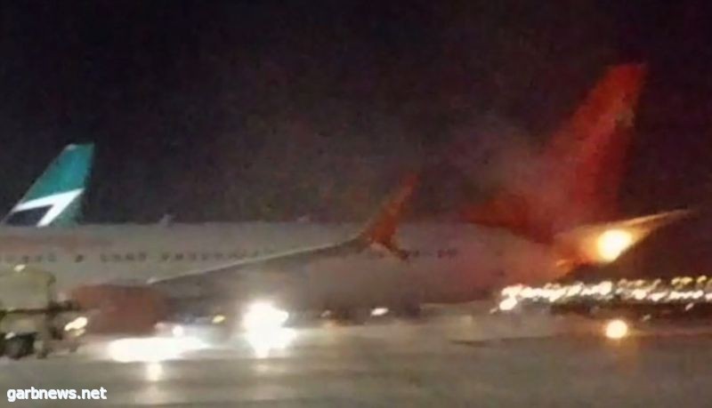 تصادم طائرتين في مطار بيرسون بكندا