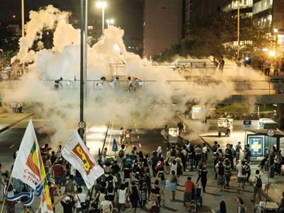 اشتباكات حادة بين الشرطة ومحتجين على إجراءات التقشف بالبرازيل