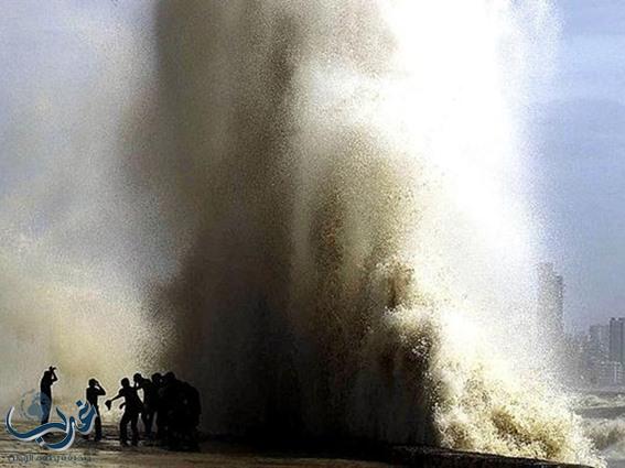 الإعصار «فاردا» يضرب ساحل جنوب الهند ويقتل اثنين