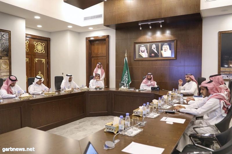 الأمير عبدالله بن بندر يستعرض خطط الإمارة المستقبلية للتوسع تقنيا