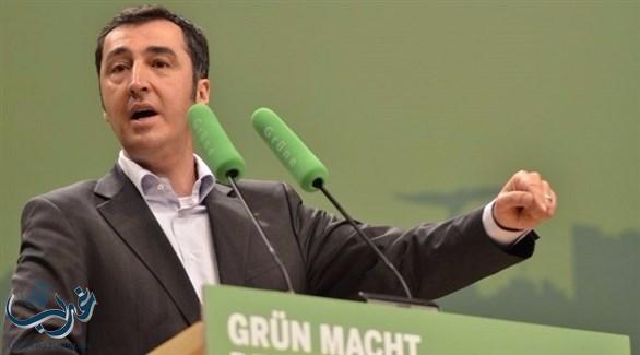 رئيس "الخضر" الألماني يطالب بمنح تأشيرات لمواطني المغرب العربي