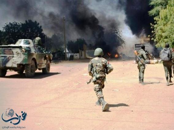 مقتل العشرات في انفجار بمعسكر للجيش بمالي