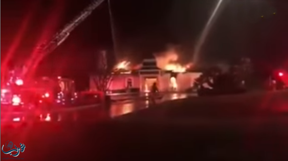 حريق يسبب انهيار مسجد في تكساس (فيديو)