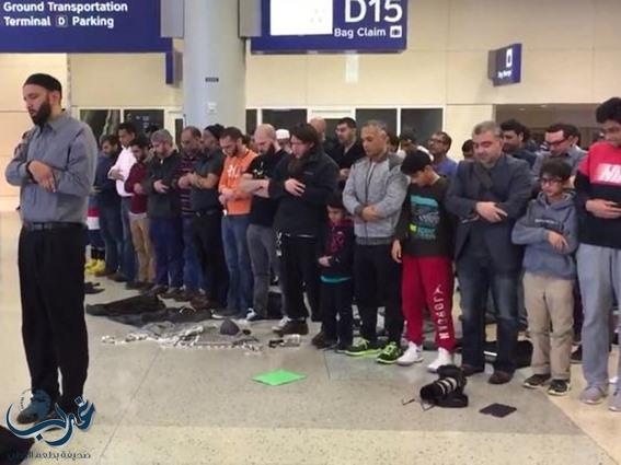 الأذان يزلزل مطارات أمريكا والصلاة تقام بوسط صالات الركاب
