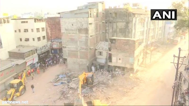 سيارة تتسبب في انهيار مبنى وتقتل 10 أشخاص في الهند