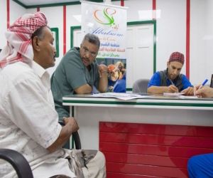منظمة البلسم الدولية تنجح في إنقاذ حياة ثمانية يمنيين في يومها الأول بمحافظة المكلا