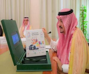 الأمير فيصل بن بندر يطلع على استعدادات لجنة مهرجان الرياض للتسوق والترفيه