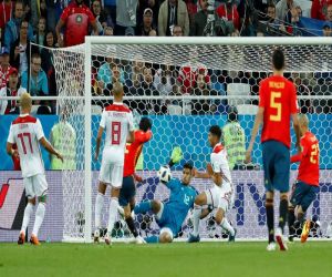 إسبانيا تتصدر مجموعتها بعد تعادلها مع المغرب
