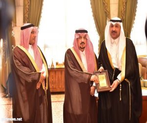 الأمير فيصل بن بندر أمير منطقة الرياض يكرم الشركات والمؤسات الداعمة لأحتفالات عيد الفطر بمدينة الرياض والتي نظمتها