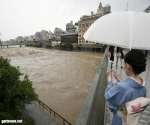 إجلاء مئات الآلاف في اليابان وسط هطول "تاريخي" للأمطار
