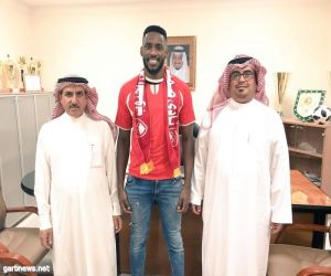 شراحيلي النصر يوقع لضمك