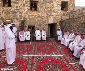 الأمير محمد بن فهد يزور بعض القري والمتاحف التاريخية