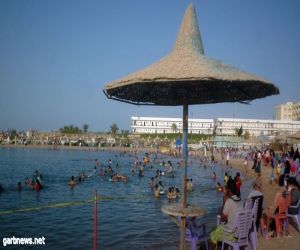 محافظة الإسكندرية تغلق شاطئ النخيل وتمنع استخدامه