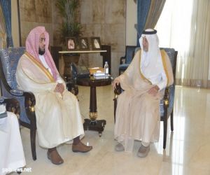 الأمير خالد الفيصل يستقبل رئيس المحكمة العامة بجدة