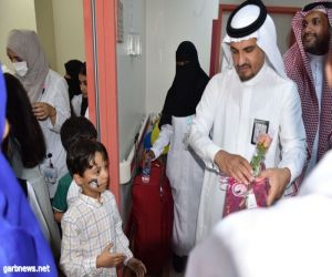 مستشفى شرق جدة يعايد  المرضى والموظفين بعيد الأضحى