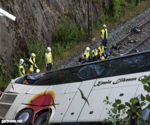 مقتل أربعة جراء سقوط حافلة من أعلى أحد الجسور بفنلندا