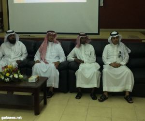 الدكتور عسيري بن أحمد الاحوس يدشن الأسبوع التمهيدي بمدرسة الفيصلية الابتدائية
