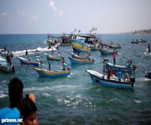 مسيرة بحرية فلسطينية بمشاركة 50 قاربا من ميناء غزة تجاه الحدود البحرية الإسرائيلية