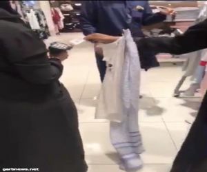 وافد يتحرش ببائعات في أحد أسواق جدة .. وإمارة مكة تعلق