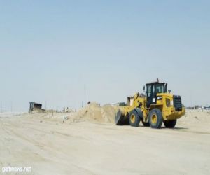 بلدية النعيرية ترفع 9216 م3 أنقاض و رمال بسوق الأغنام بالمحافظة