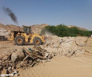 بلدية الشوقية الفرعية بمكة تباشر أعمال رفع مخلفات البناء