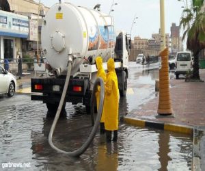 بلدية الجبيل: تصريف 210 ألف م3 من مياه الأمطار عبر محطات تصريف مياه الأمطار والمعدات