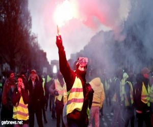 ماكرون عن احتجاجات باريس: لا مجال لهذا العنف في الجمهورية