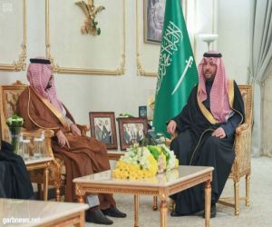 أمير الحدود الشمالية يستقبل رئيس مجلس إدارة الجمعية العربية السعودية للثقافة والفنون