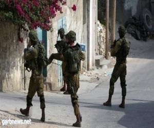 قوات الاحتلال تهدد 5 عائلات بإخلاء منازلها
