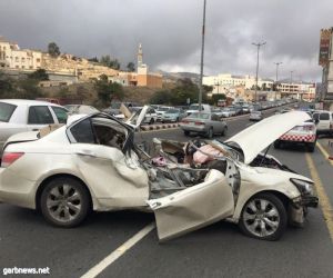 6 إصابات بحادث سير على طريق القصيم المدينة المنورة السريع