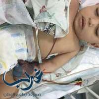 خطأ طبي يعرض حياة طفل جسارالسلمي للموت بالقنفذه