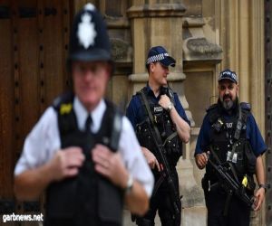 العثور على جسم مريب قرب مدخل البرلمان البريطاني