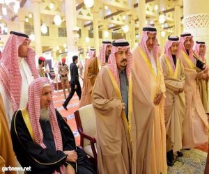 أمير الرياض يؤدي الصلاة على الأميرة جهير بنت سعود بن عبدالعزيز